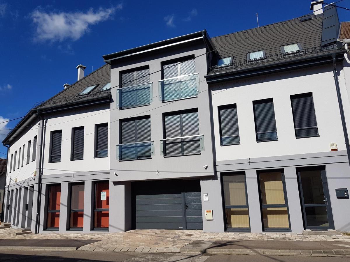 Silver Lodge Apartments Eger Exterior photo